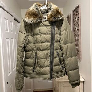 Women’s Olive Green Puffer Jacket – Size Medium